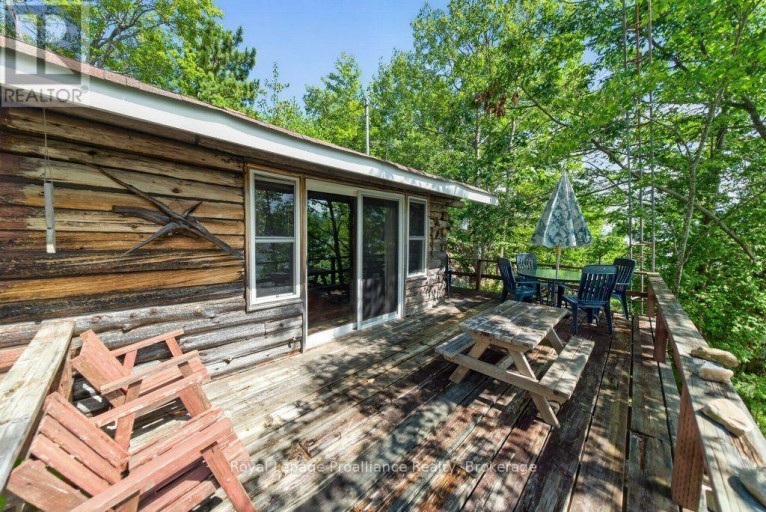 125 MAZINAW LAKE BOAT ACCESS, Addington Highlands (Addington Highlands), Ontario, K0H1K0