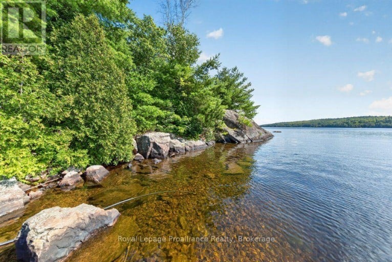 125 MAZINAW LAKE BOAT ACCESS, Addington Highlands (Addington Highlands), Ontario, K0H1K0