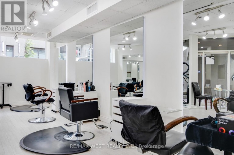 1300 BAY STREET, Toronto (Annex), Ontario, M5R3K8