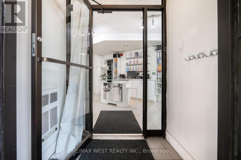 1300 BAY STREET, Toronto (Annex), Ontario, M5R3K8