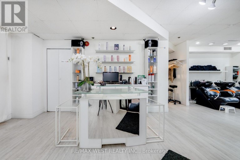 1300 BAY STREET, Toronto (Annex), Ontario, M5R3K8