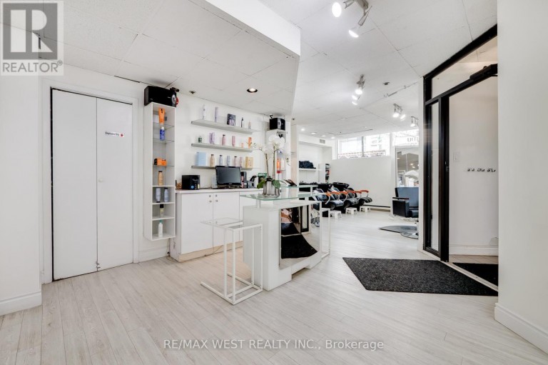 1300 BAY STREET, Toronto (Annex), Ontario, M5R3K8