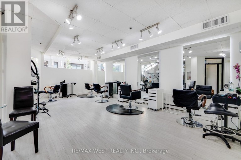 1300 BAY STREET, Toronto (Annex), Ontario, M5R3K8