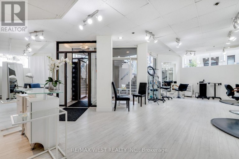 1300 BAY STREET, Toronto (Annex), Ontario, M5R3K8