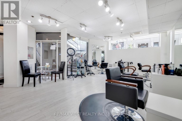 1300 BAY STREET, Toronto (Annex), Ontario, M5R3K8