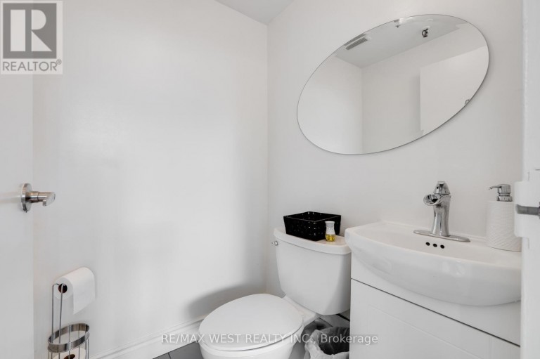 1300 BAY STREET, Toronto (Annex), Ontario, M5R3K8