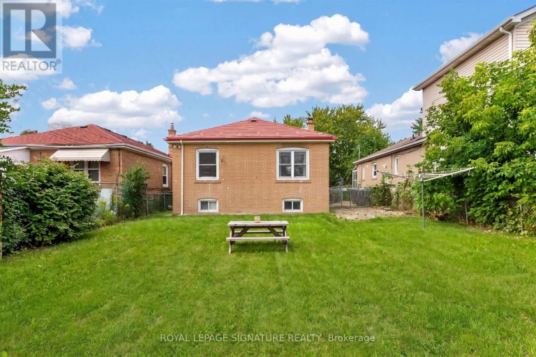 3 CENTURY DRIVE, Toronto (Kennedy Park), Ontario, M1K4J5