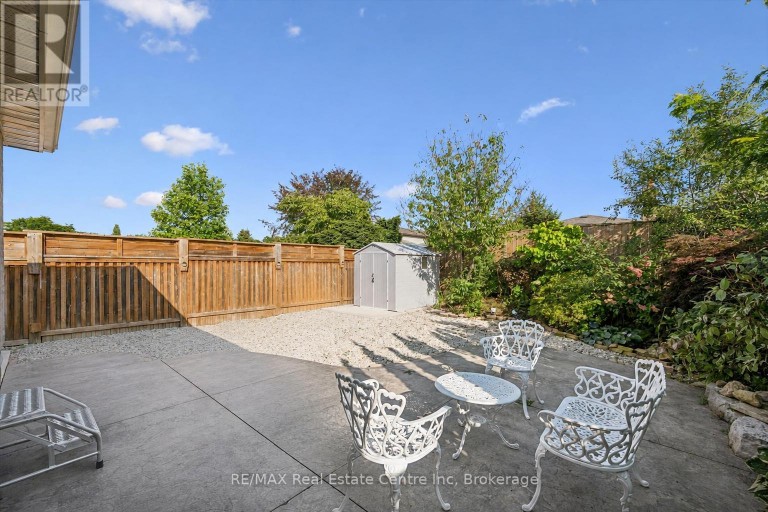 12 MCCARTNEY ROAD, Guelph (Willow West/Sugarbush/West Acres), Ontario, N1K1M8