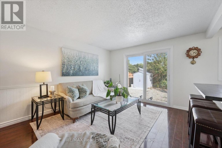 12 MCCARTNEY ROAD, Guelph (Willow West/Sugarbush/West Acres), Ontario, N1K1M8