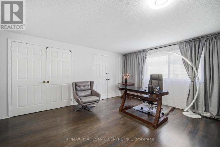 5235 HUNTINGFIELD DRIVE, Mississauga (Hurontario), Ontario, L5R2L3