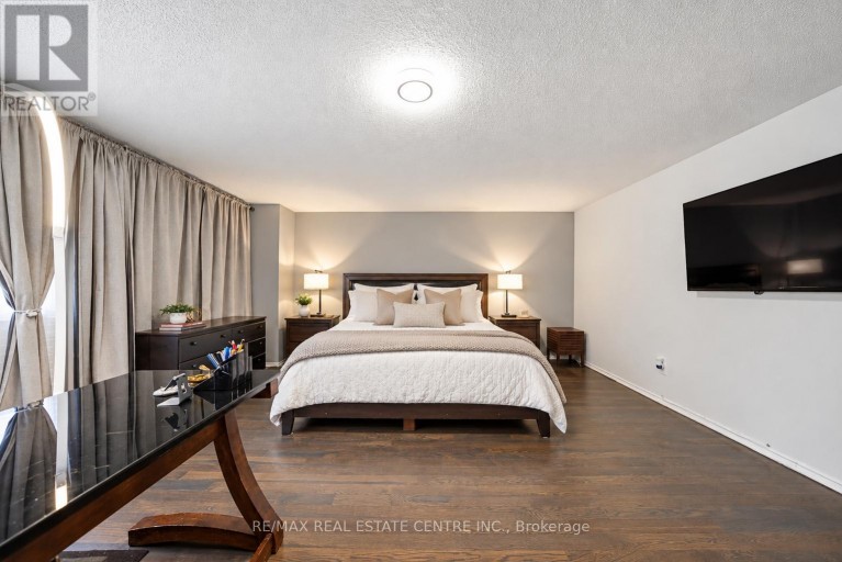 5235 HUNTINGFIELD DRIVE, Mississauga (Hurontario), Ontario, L5R2L3