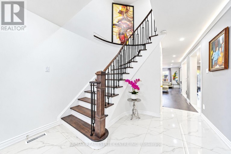 5235 HUNTINGFIELD DRIVE, Mississauga (Hurontario), Ontario, L5R2L3