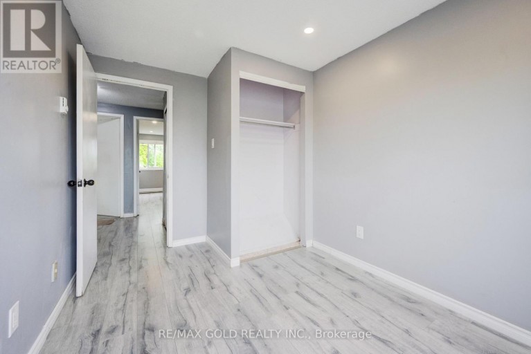 9 HAVENBROOK COURT, Brampton (Central Park), Ontario, L6S2B4