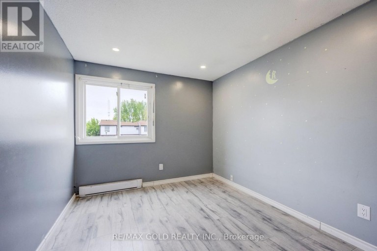 9 HAVENBROOK COURT, Brampton (Central Park), Ontario, L6S2B4