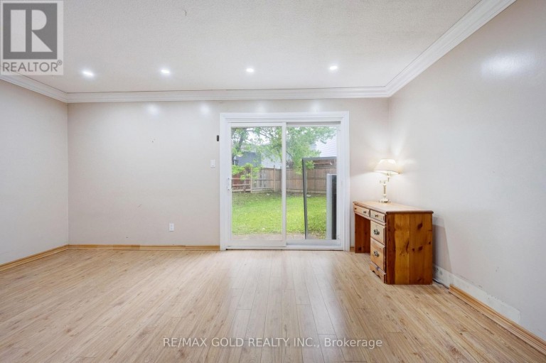 9 HAVENBROOK COURT, Brampton (Central Park), Ontario, L6S2B4