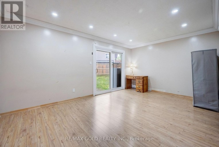 9 HAVENBROOK COURT, Brampton (Central Park), Ontario, L6S2B4