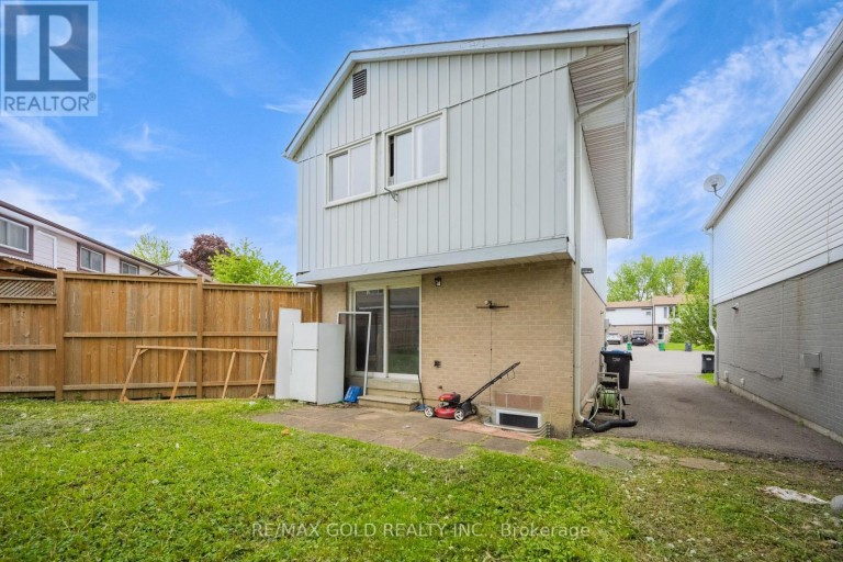 9 HAVENBROOK COURT, Brampton (Central Park), Ontario, L6S2B4