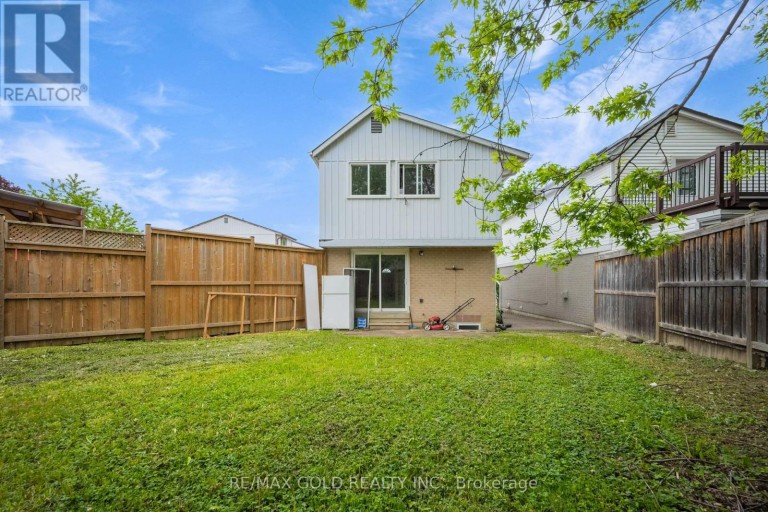 9 HAVENBROOK COURT, Brampton (Central Park), Ontario, L6S2B4