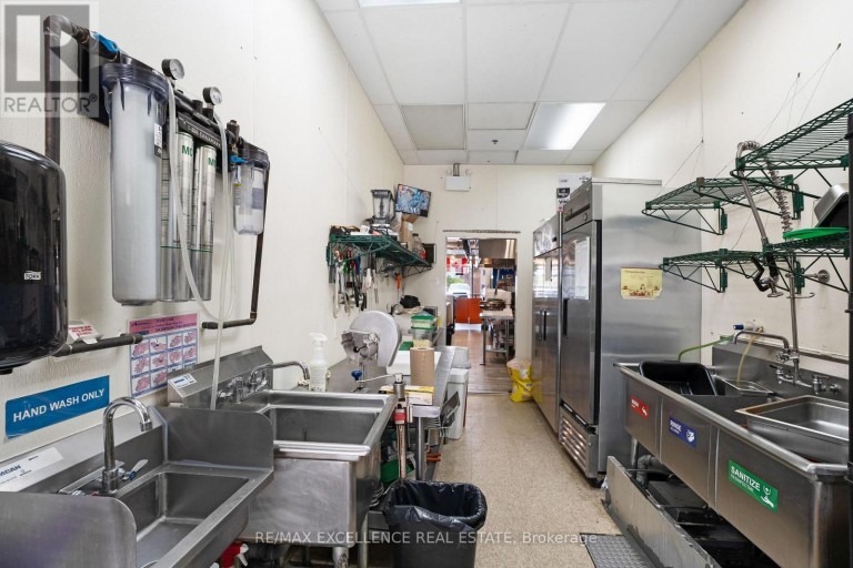 4B - 365 NORTH FRONT STREET, Belleville (Belleville Ward), Ontario, K8P5A5
