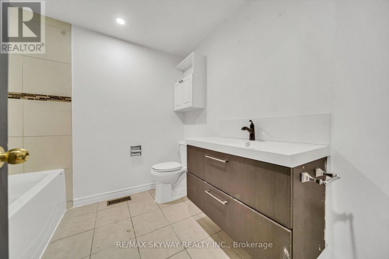 2055 BLUE RIDGE CRESCENT, Pickering (Brock Ridge), Ontario, L1X2N5