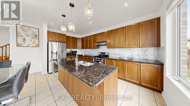 34 BUTTONLEAF CRESCENT, Whitchurch-Stouffville (Stouffville), Ontario, L4A4P5
