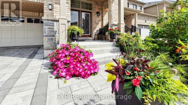34 BUTTONLEAF CRESCENT Whitchurch-Stouffville (Stouffville) Ontario photo 2