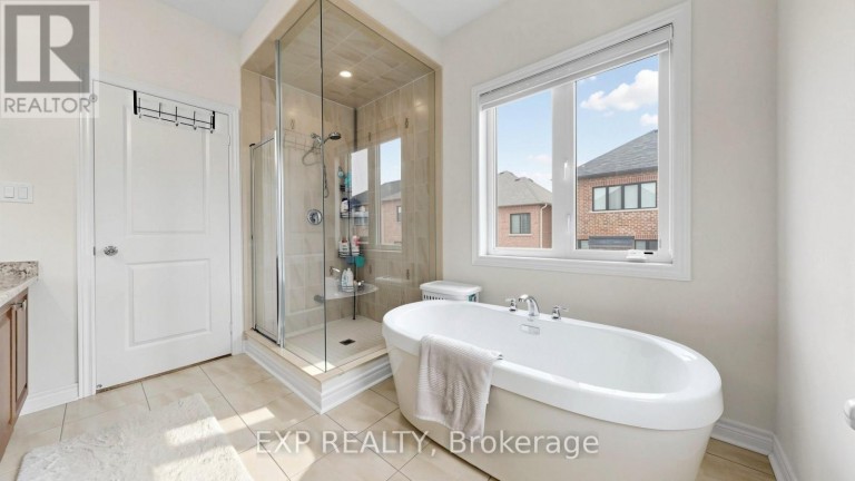 34 BUTTONLEAF CRESCENT, Whitchurch-Stouffville (Stouffville), Ontario, L4A4P5