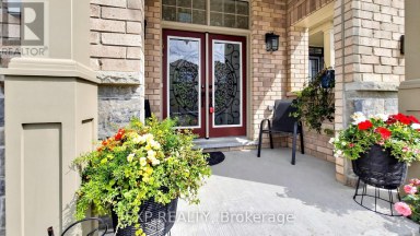34 BUTTONLEAF CRESCENT Whitchurch-Stouffville (Stouffville) Ontario photo 3