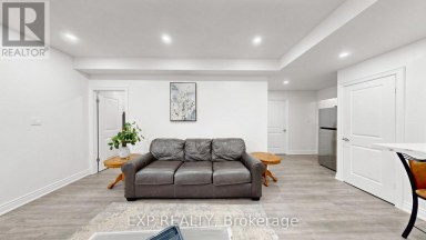 34 BUTTONLEAF CRESCENT Whitchurch-Stouffville (Stouffville) Ontario photo 32
