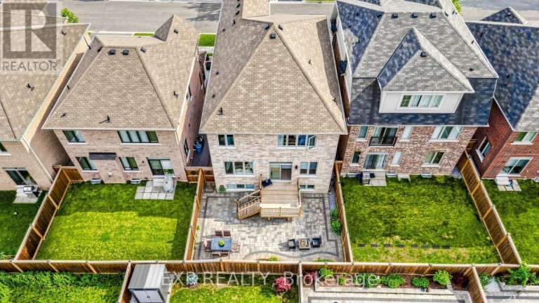 34 BUTTONLEAF CRESCENT, Whitchurch-Stouffville (Stouffville), Ontario, L4A4P5