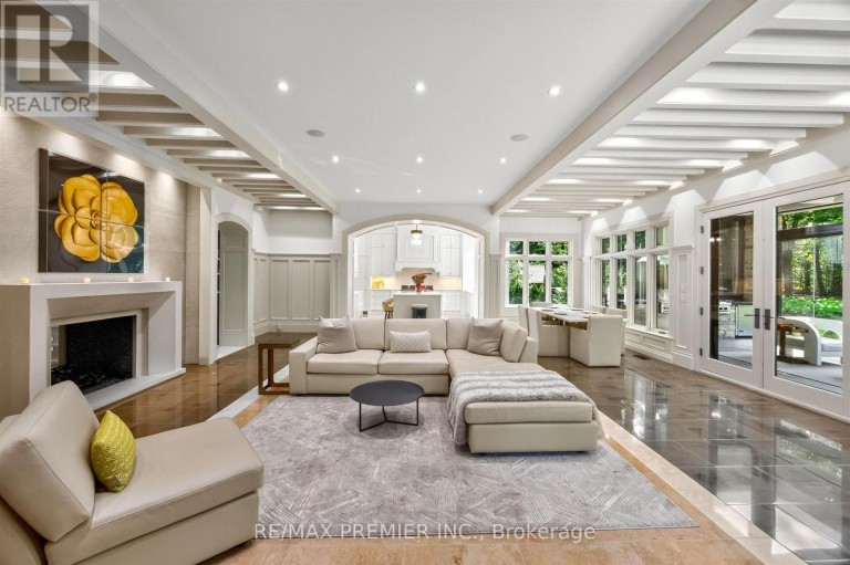 40 GOLF AVENUE, Vaughan (East Woodbridge), Ontario, L4L3A5