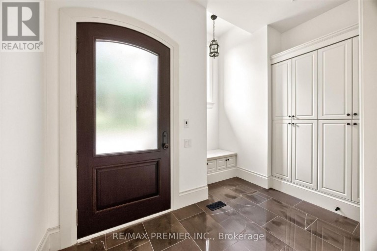40 GOLF AVENUE, Vaughan (East Woodbridge), Ontario, L4L3A5