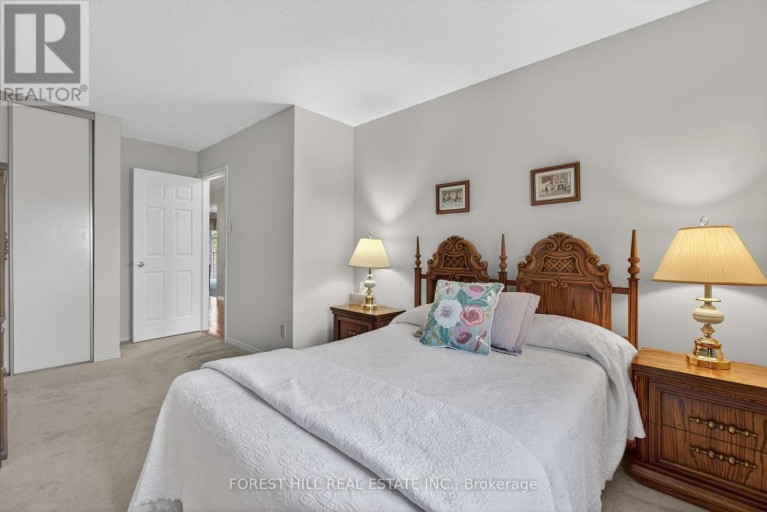 30 - 4635 REGENTS TERRACE, Mississauga (Hurontario), Ontario, L5R1X4