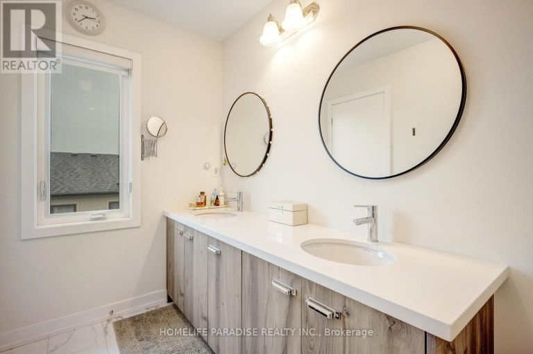 1356 KANIV STREET, Oakville (NW Northwest), Ontario, L6M5R3