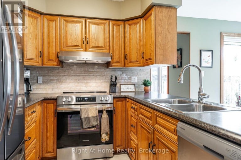 27 KAY STREET, Stratford, Ontario, N5A7R7