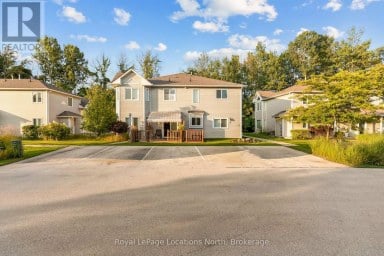 17 - 35 SUNDIAL COURT Collingwood Ontario photo 2
