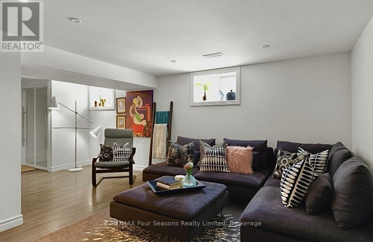 50 AMARANTH STREET W, East Luther Grand Valley (Grand Valley), Ontario, L9W5M5
