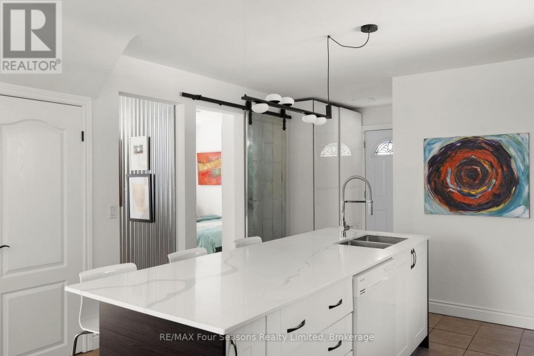 50 AMARANTH STREET W, East Luther Grand Valley (Grand Valley), Ontario, L9W5M5