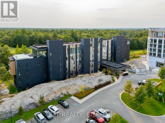 102 - 120 CARRICK TRAIL, Gravenhurst (Muskoka (S)), Ontario, P1P0B6