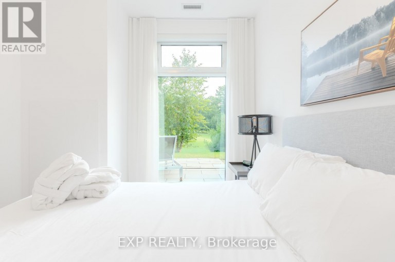 102 - 120 CARRICK TRAIL, Gravenhurst (Muskoka (S)), Ontario, P1P0B6