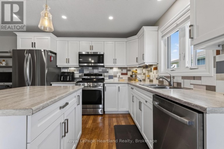 12 WINDWARD WAY N, Ashfield-Colborne-Wawanosh (Colborne), Ontario, N7A0C6