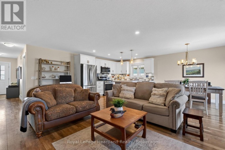 12 WINDWARD WAY N, Ashfield-Colborne-Wawanosh (Colborne), Ontario, N7A0C6