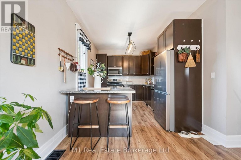 691 ST ANDREW STREET W, Centre Wellington (Fergus), Ontario, N1M1P7