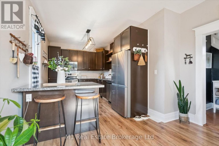 691 ST ANDREW STREET W, Centre Wellington (Fergus), Ontario, N1M1P7