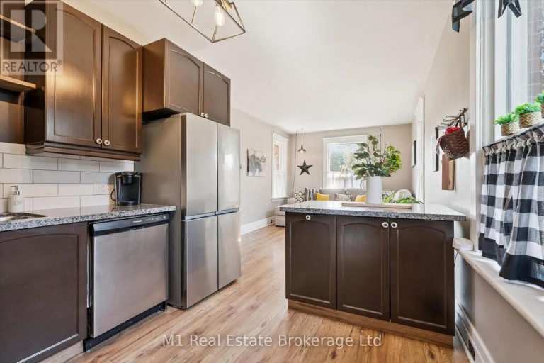 691 ST ANDREW STREET W, Centre Wellington (Fergus), Ontario, N1M1P7