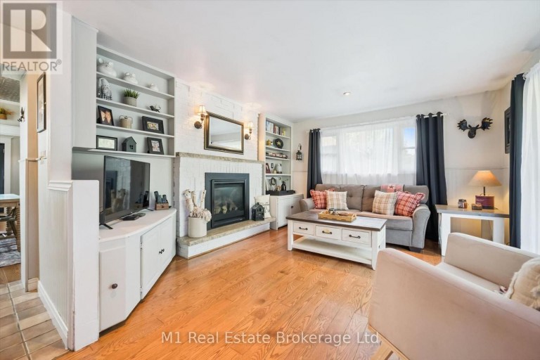 691 ST ANDREW STREET W, Centre Wellington (Fergus), Ontario, N1M1P7