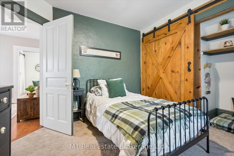 691 ST ANDREW STREET W, Centre Wellington (Fergus), Ontario, N1M1P7