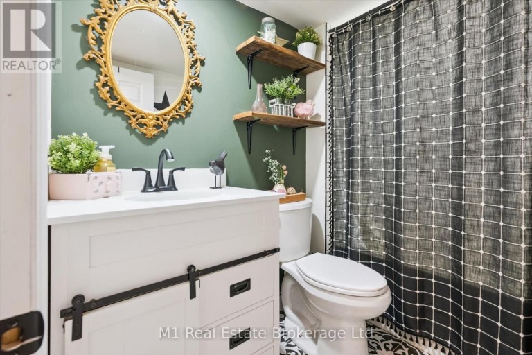 691 ST ANDREW STREET W, Centre Wellington (Fergus), Ontario, N1M1P7