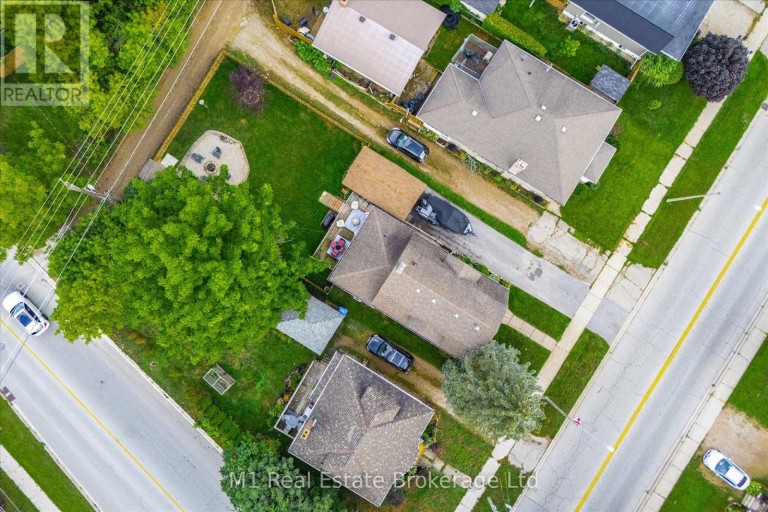 691 ST ANDREW STREET W, Centre Wellington (Fergus), Ontario, N1M1P7