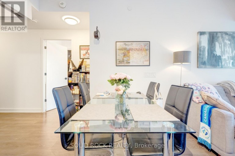 211 - 36 ZORRA STREET, Toronto (Islington-City Centre West), Ontario, M8Z4Z7